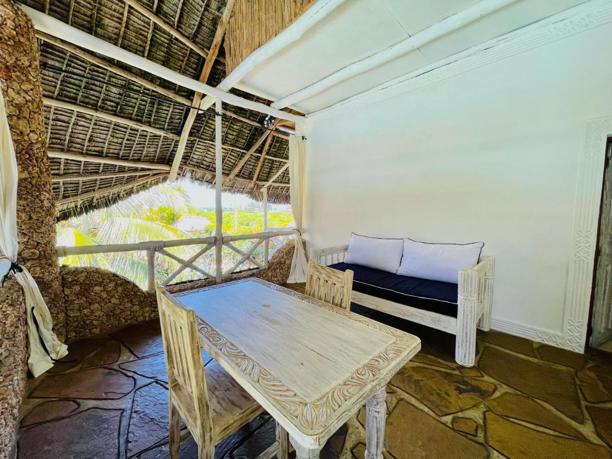 Nyumba Ya Afrika Bed and Breakfast Watamu Eksteriør billede