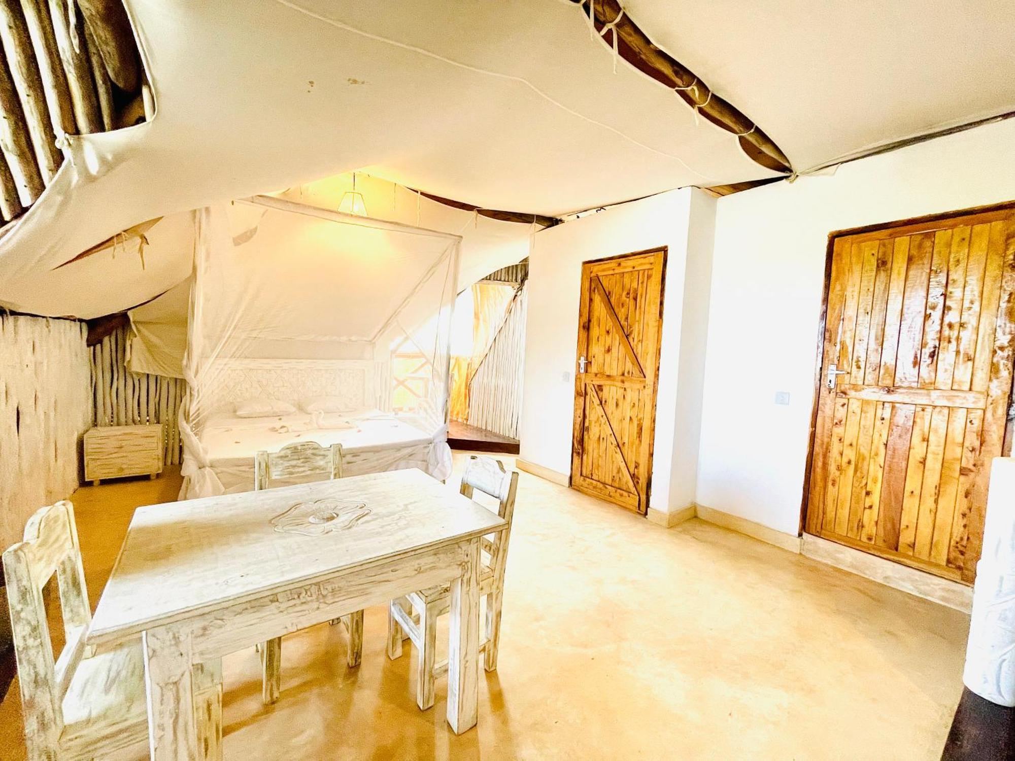 Nyumba Ya Afrika Bed and Breakfast Watamu Eksteriør billede
